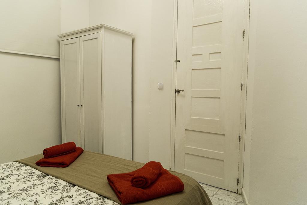 Apartamentos Catedral Малага Стая снимка