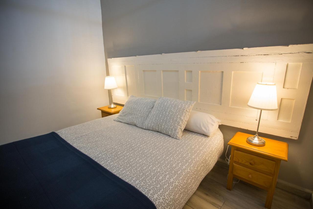 Apartamentos Catedral Малага Екстериор снимка