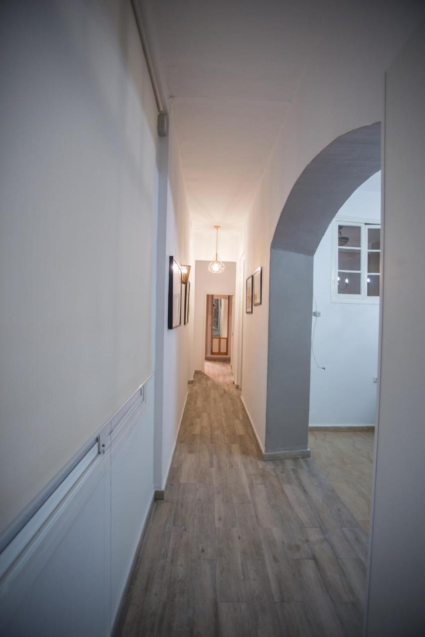 Apartamentos Catedral Малага Екстериор снимка